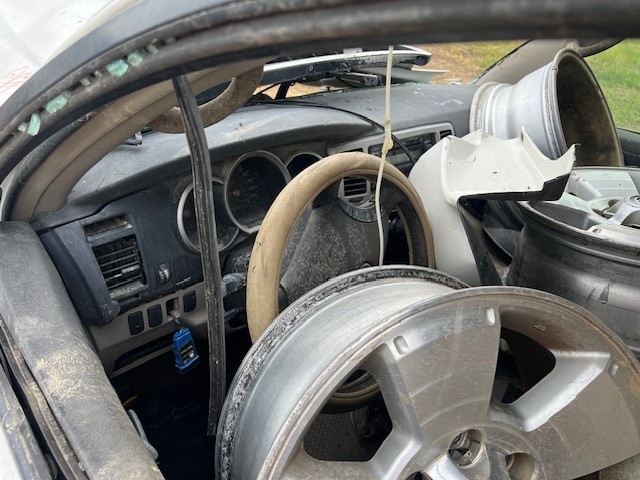 https://f005.backblazeb2.com/file/img-partshotlines-com/Inventory/EX941/Vehicle/6515_10.jpg