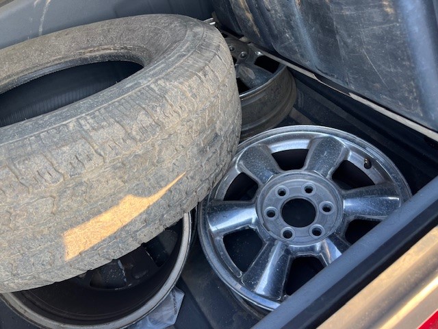https://f005.backblazeb2.com/file/img-partshotlines-com/Inventory/EX941/Vehicle/6608_10.jpg