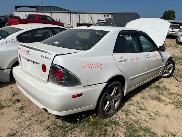 https://f005.backblazeb2.com/file/img-partshotlines-com/Inventory/EX941/Vehicle/6650_06.jpg