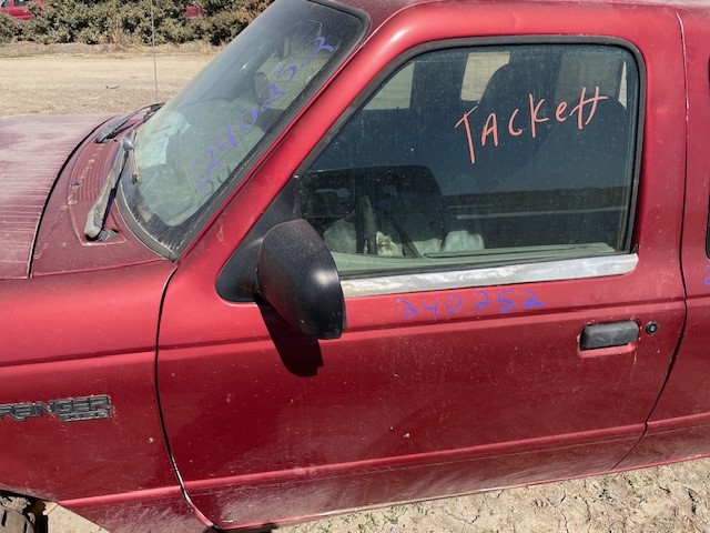 https://f005.backblazeb2.com/file/img-partshotlines-com/Inventory/EX941/Vehicle/6751_09.jpg