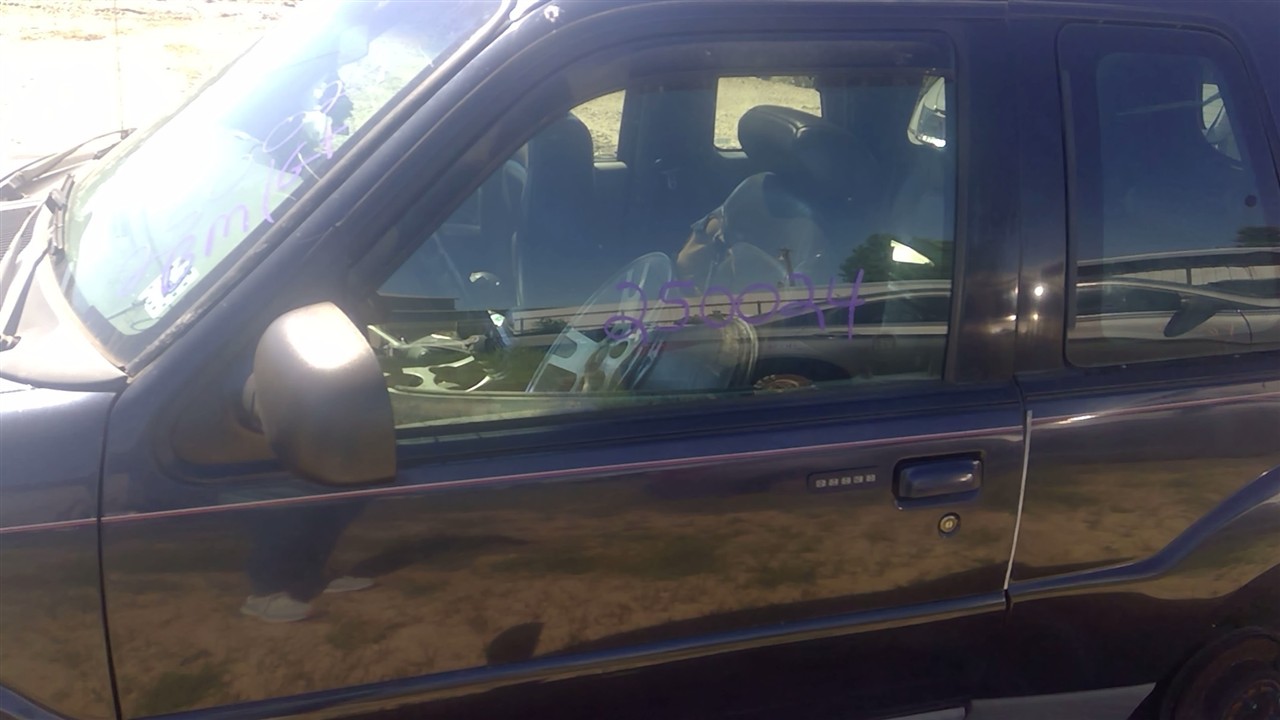 https://f005.backblazeb2.com/file/img-partshotlines-com/Inventory/EX941/Vehicle/6868_11.jpg