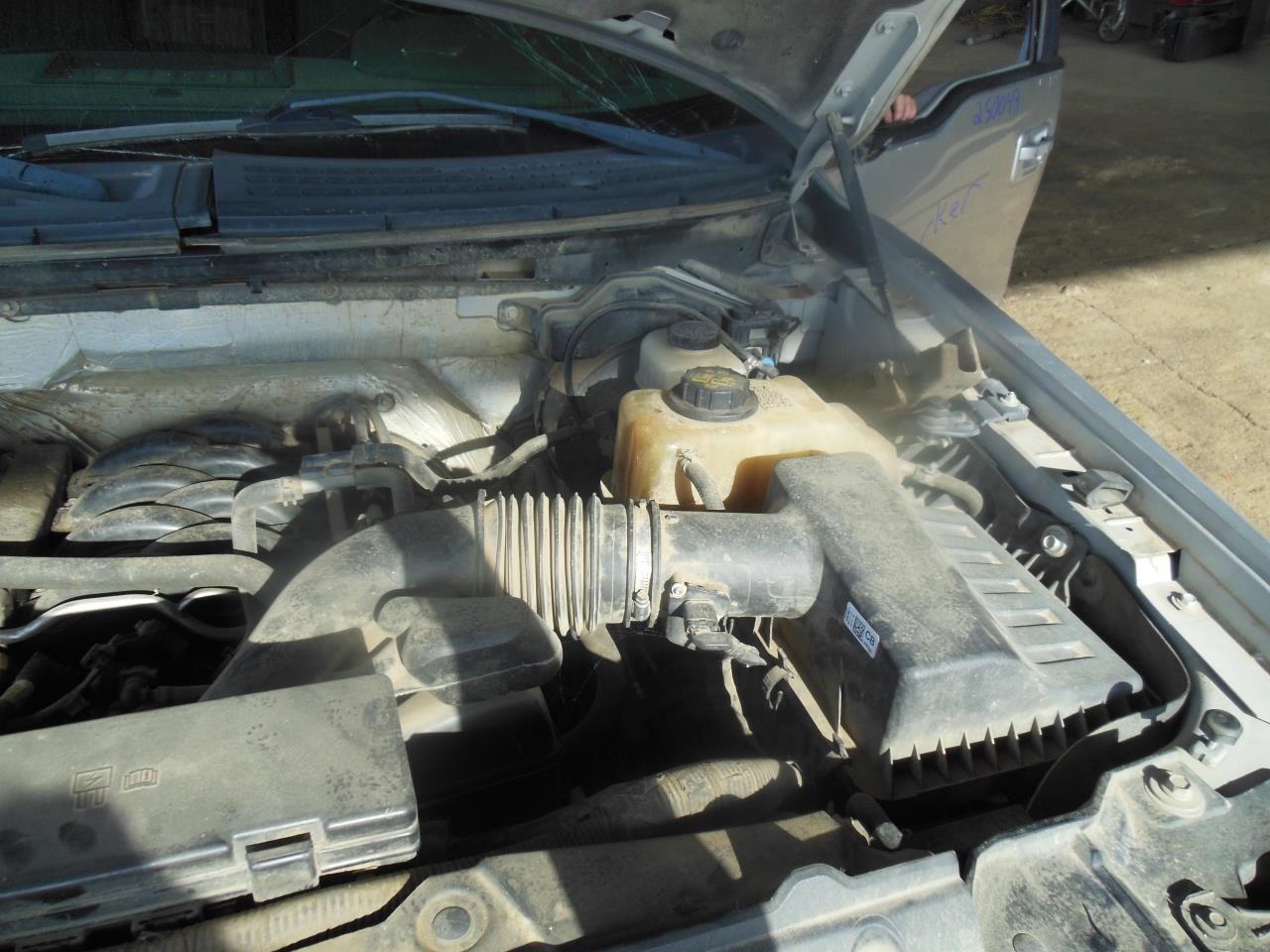 https://f005.backblazeb2.com/file/img-partshotlines-com/Inventory/EX941/Vehicle/6892_03.jpg