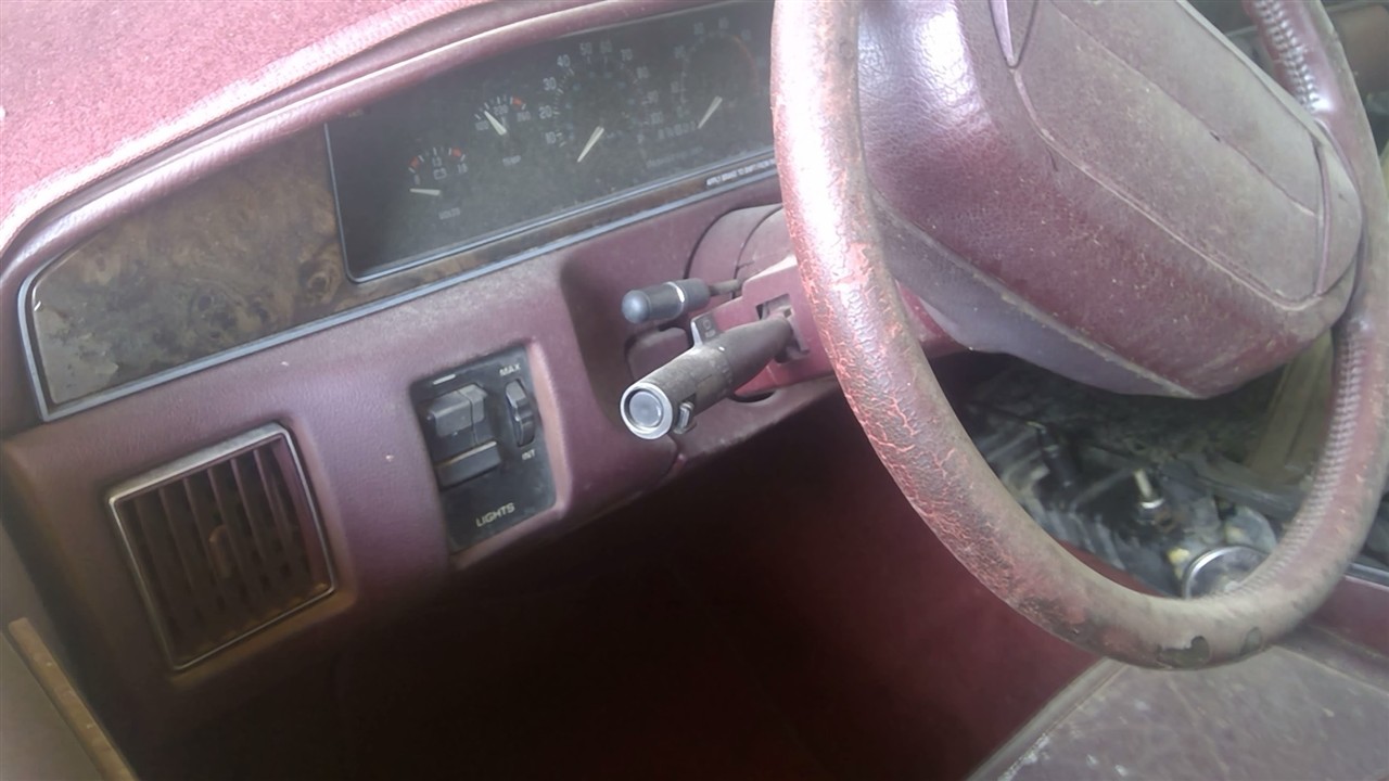 https://f005.backblazeb2.com/file/img-partshotlines-com/Inventory/EX941/Vehicle/6914_11.jpg