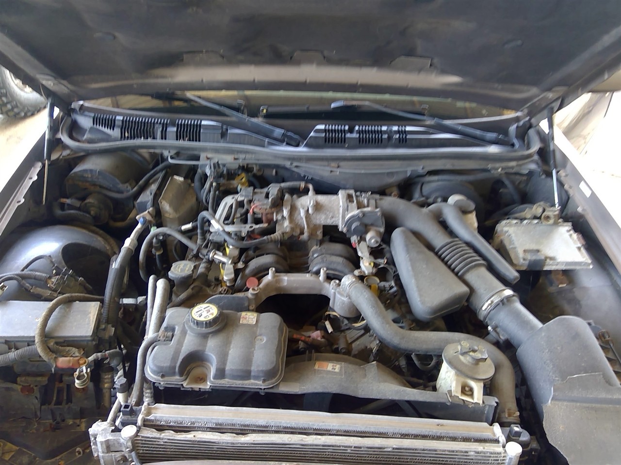https://f005.backblazeb2.com/file/img-partshotlines-com/Inventory/EX941/Vehicle/6935_01.jpg