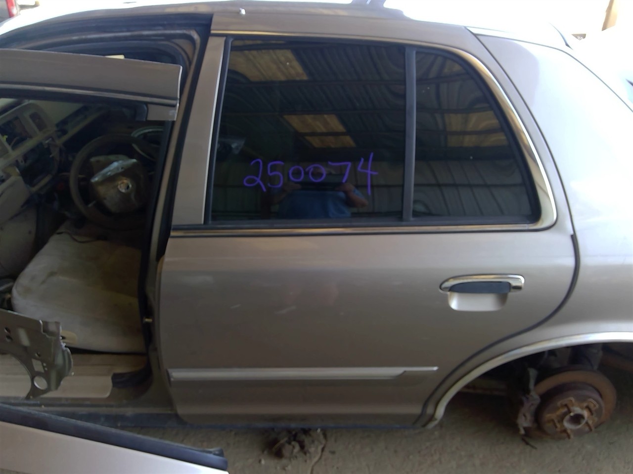 https://f005.backblazeb2.com/file/img-partshotlines-com/Inventory/EX941/Vehicle/6935_12.jpg
