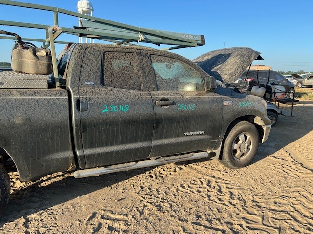 https://f005.backblazeb2.com/file/img-partshotlines-com/Inventory/EX941/Vehicle/6982_09.jpg