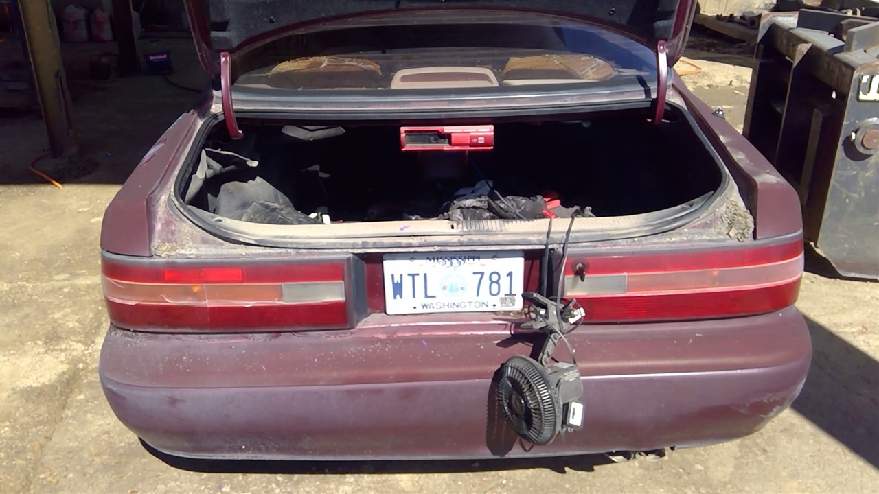 https://f005.backblazeb2.com/file/img-partshotlines-com/Inventory/EX941/Vehicle/7038_05.jpg