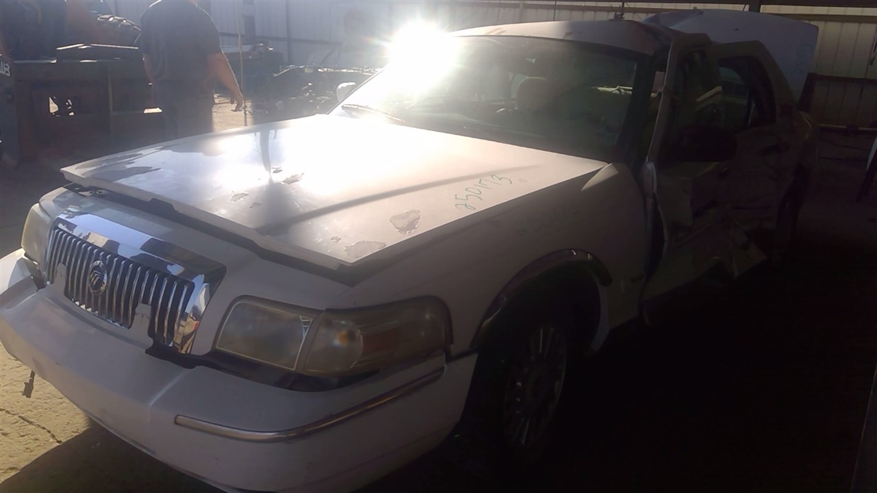 https://f005.backblazeb2.com/file/img-partshotlines-com/Inventory/EX941/Vehicle/7043_07.jpg