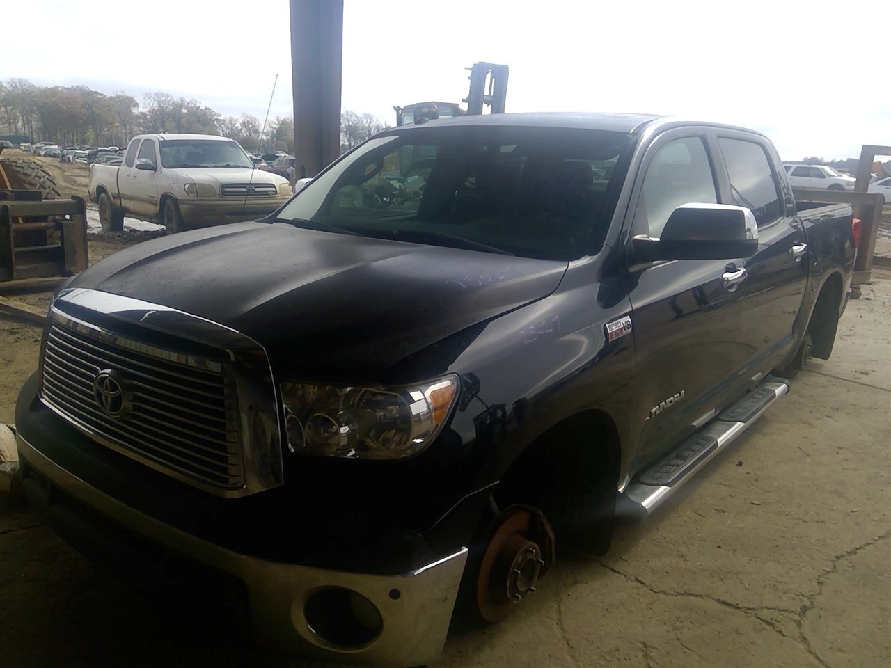 https://f005.backblazeb2.com/file/img-partshotlines-com/Inventory/EX941/Vehicle/7095_08.jpg