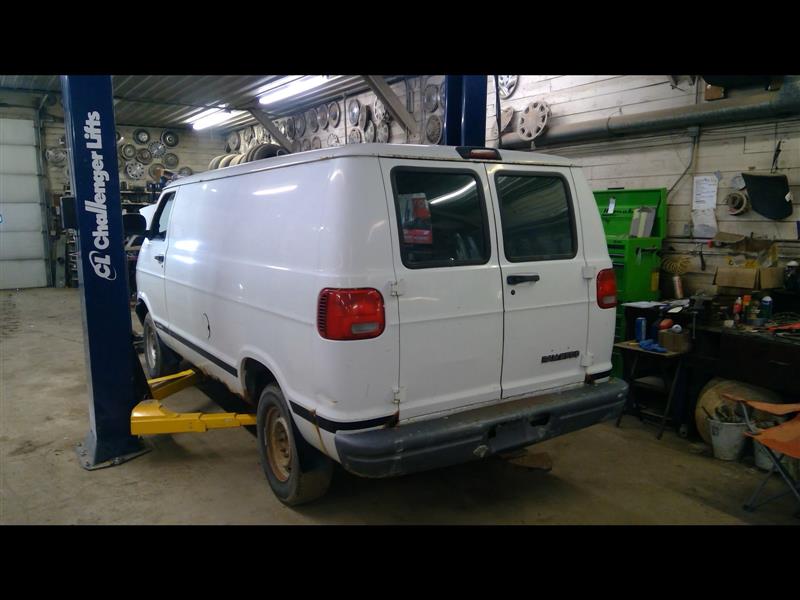https://f005.backblazeb2.com/file/img-partshotlines-com/Inventory/EX989/Vehicle/1813_03.jpg