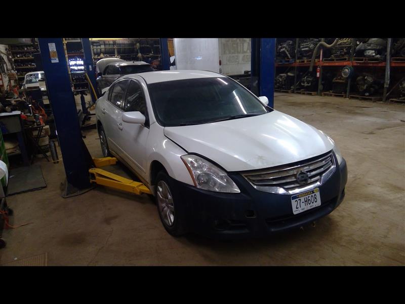 https://f005.backblazeb2.com/file/img-partshotlines-com/Inventory/EX989/Vehicle/1834_01.jpg