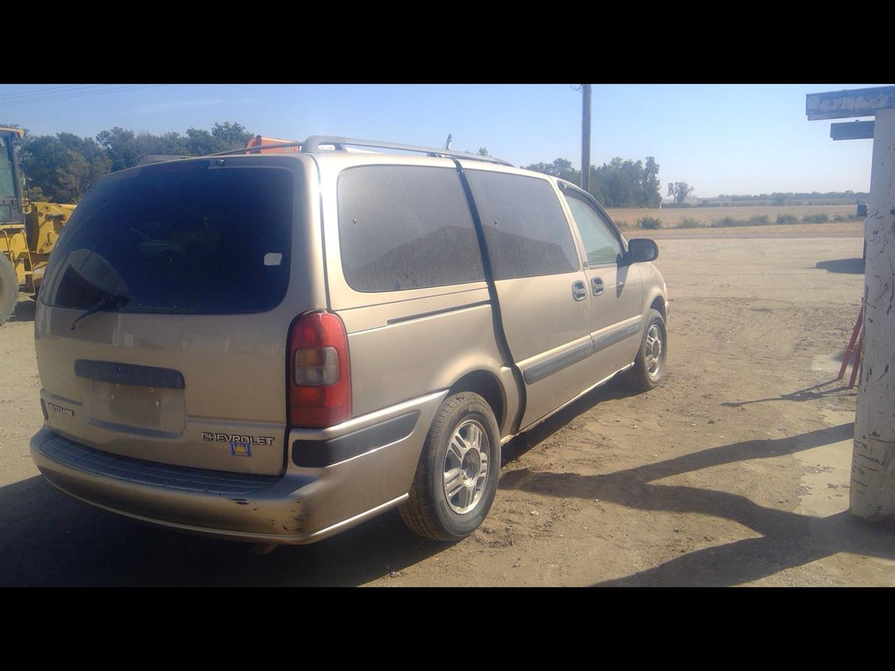 https://f005.backblazeb2.com/file/img-partshotlines-com/Inventory/EX989/Vehicle/1917_03.jpg