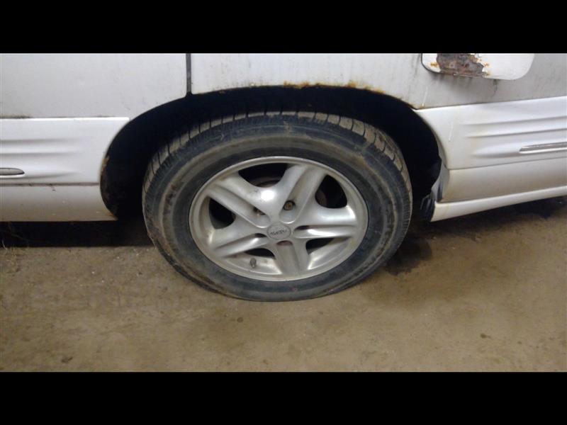 https://f005.backblazeb2.com/file/img-partshotlines-com/Inventory/EX989/Vehicle/1945_05.jpg
