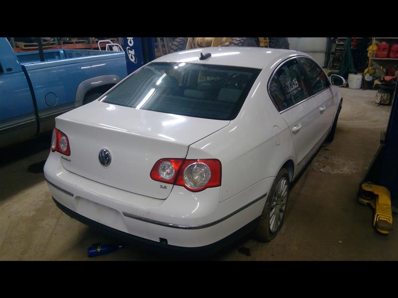 https://f005.backblazeb2.com/file/img-partshotlines-com/Inventory/EX989/Vehicle/2003_04.jpg