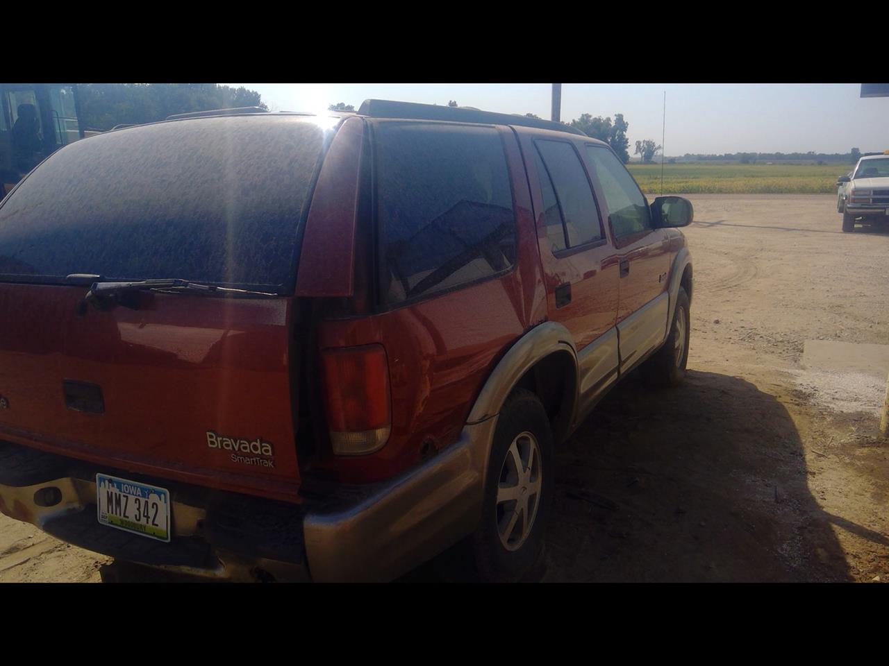 https://f005.backblazeb2.com/file/img-partshotlines-com/Inventory/EX989/Vehicle/2130_03.jpg