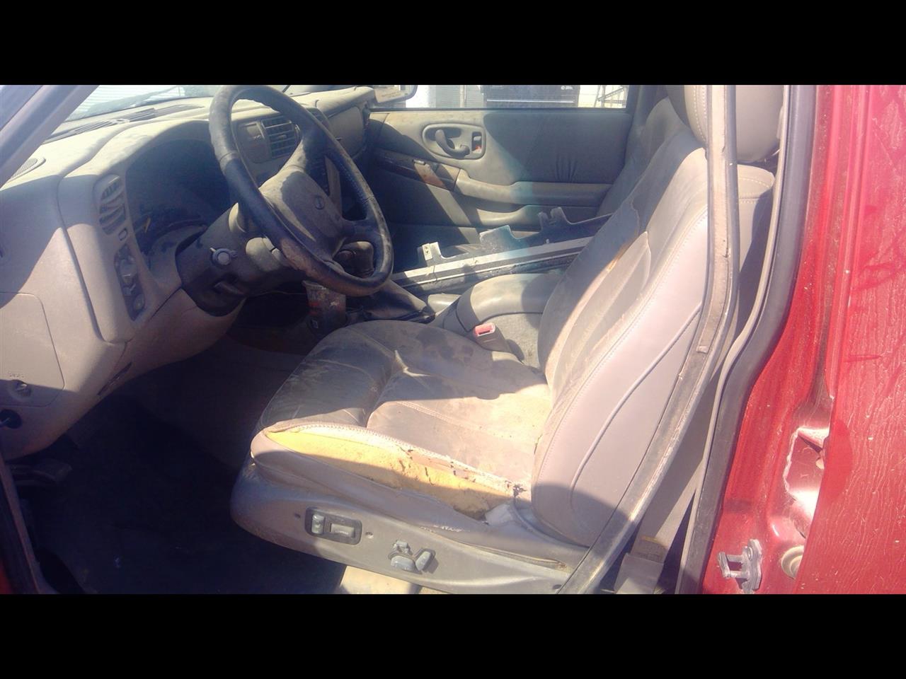 https://f005.backblazeb2.com/file/img-partshotlines-com/Inventory/EX989/Vehicle/2130_05.jpg