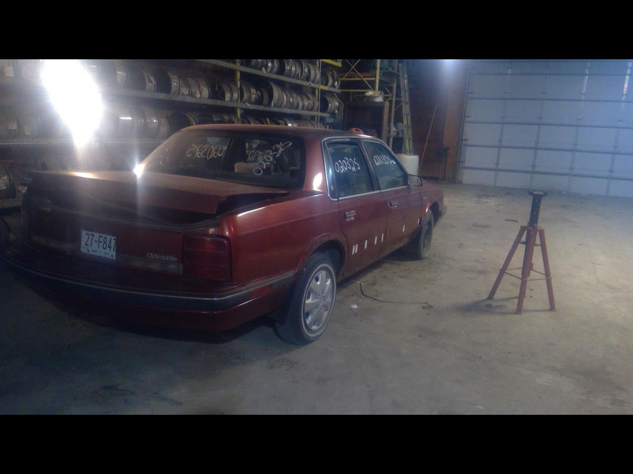 https://f005.backblazeb2.com/file/img-partshotlines-com/Inventory/EX989/Vehicle/2266_03.jpg