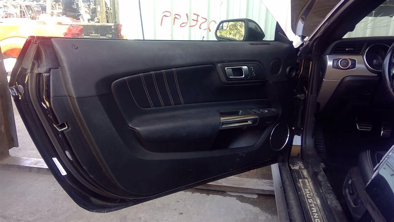 Vehicle/100064_04.jpg