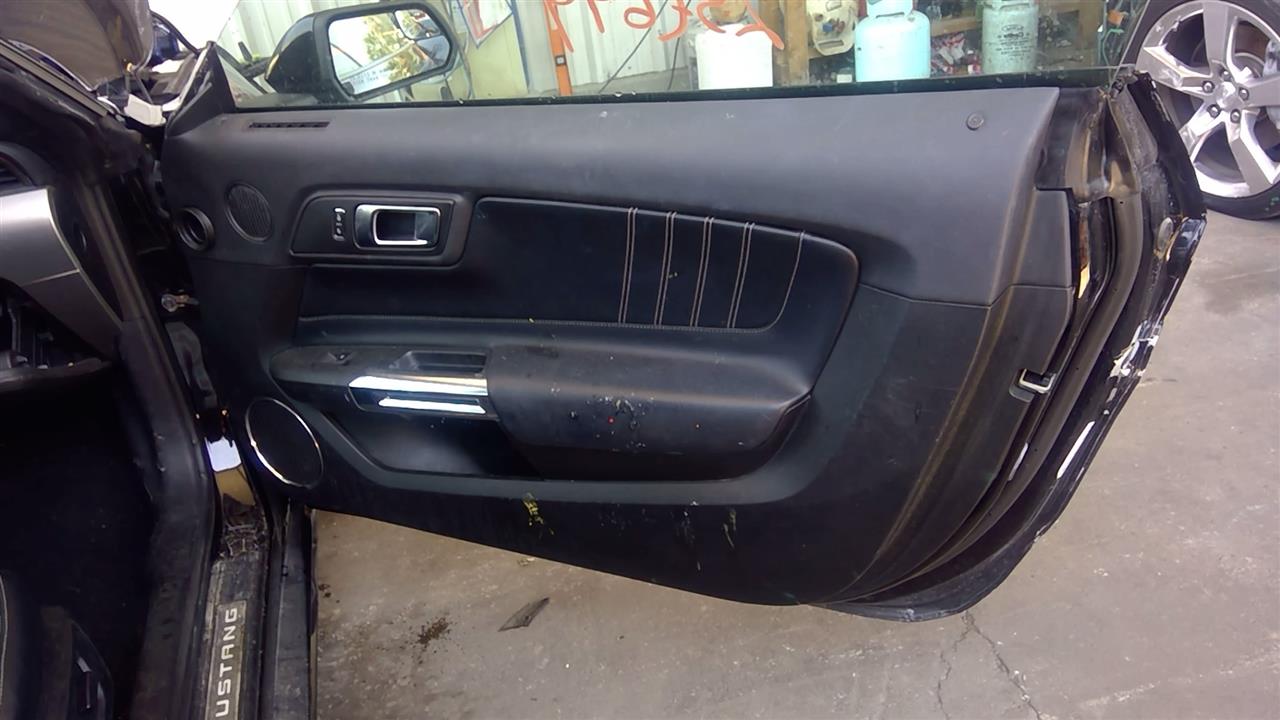Vehicle/100064_06.jpg