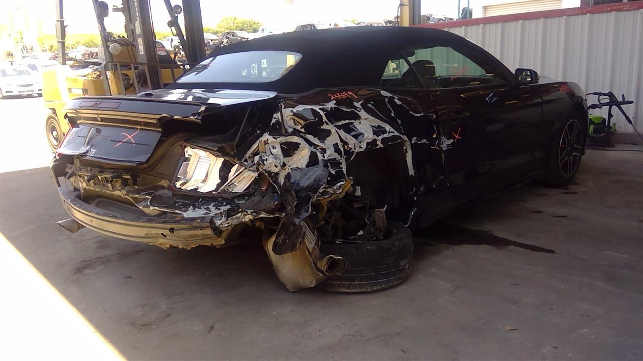 Vehicle/100064_11.jpg
