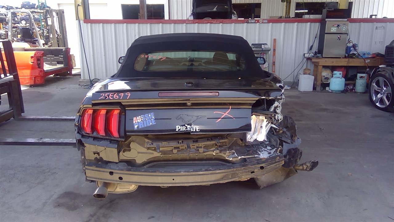 Vehicle/100064_12.jpg
