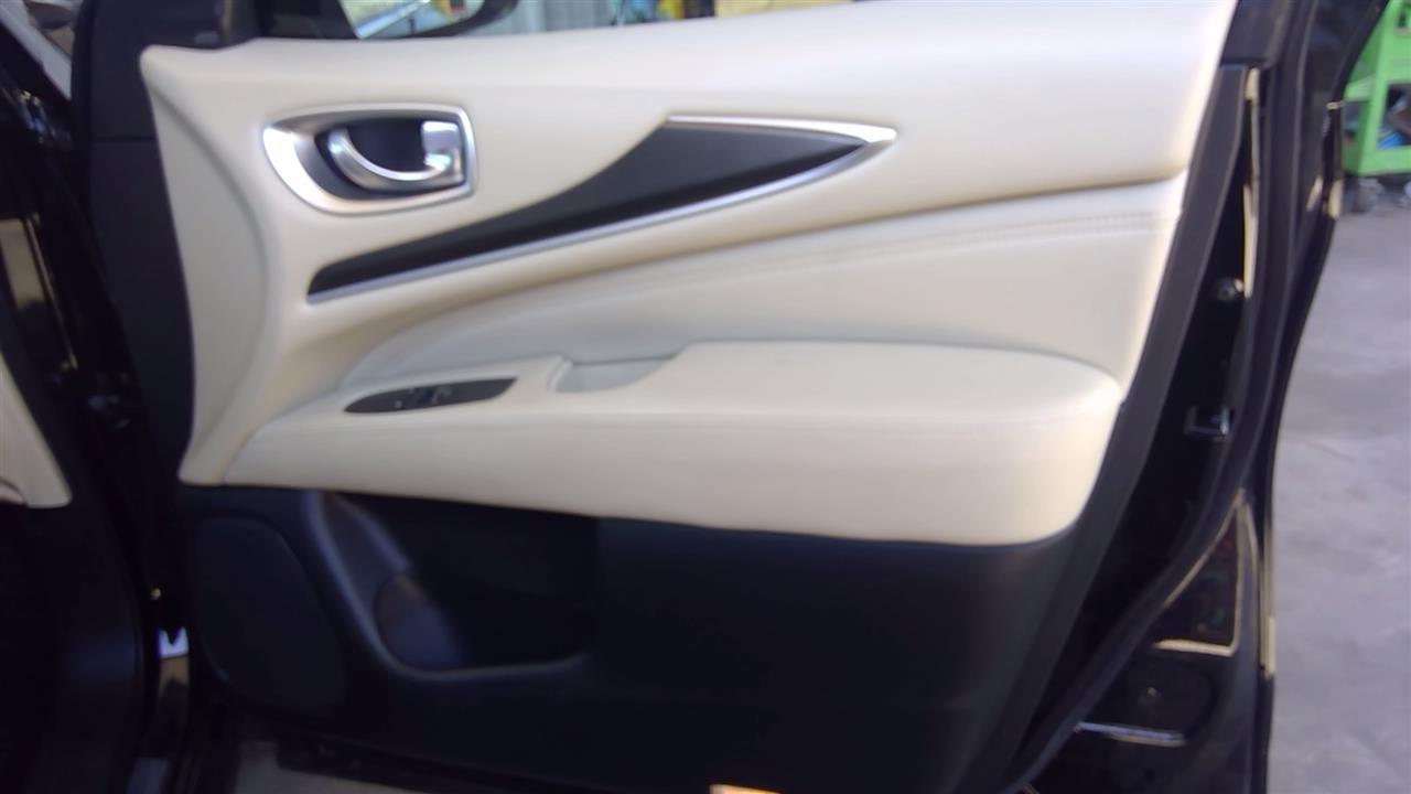 Vehicle/100957_05.jpg