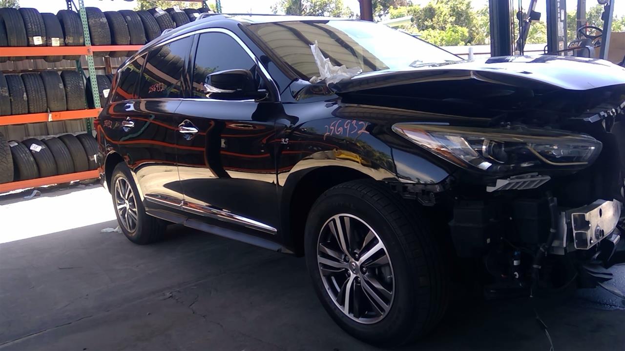 Vehicle/100957_08.jpg