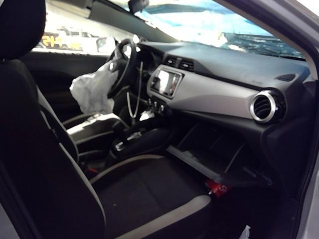 Vehicle/105990_06.jpg