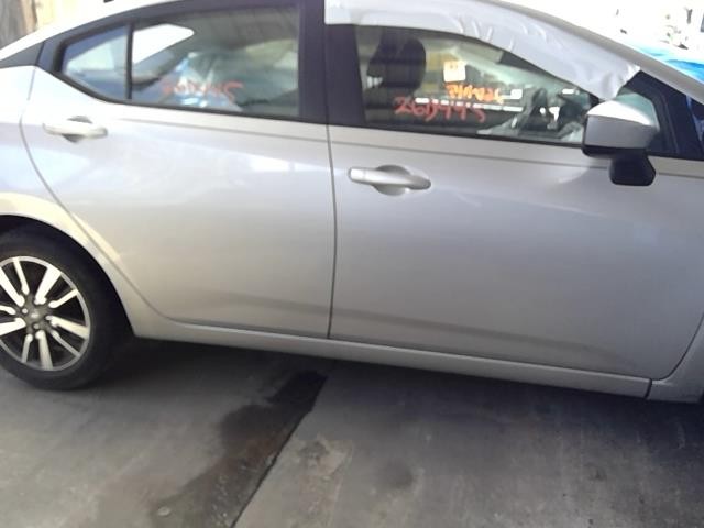 Vehicle/105990_09.jpg