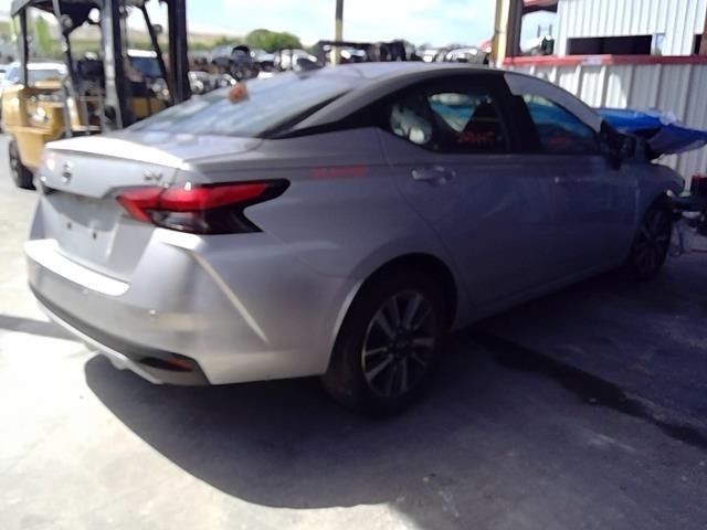 Vehicle/105990_10.jpg