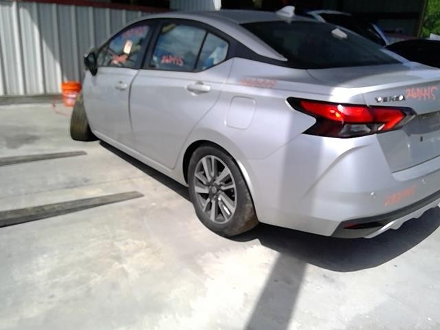 Vehicle/105990_12.jpg