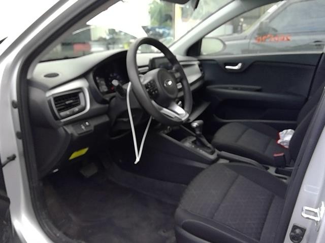 Vehicle/106338_05.jpg