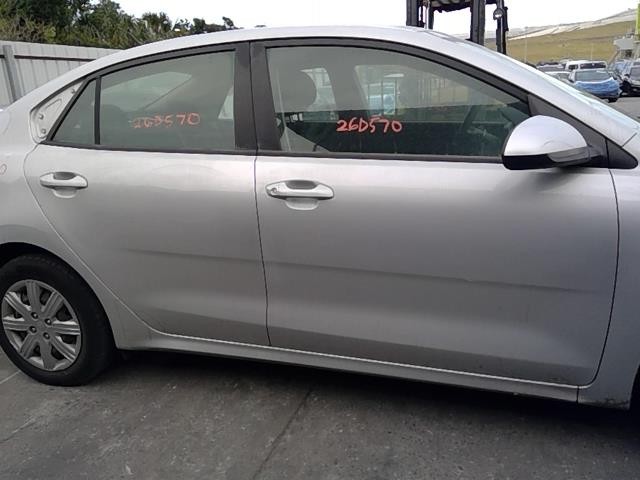 Vehicle/106338_10.jpg