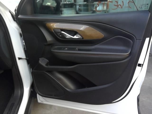 Vehicle/106769_06.jpg