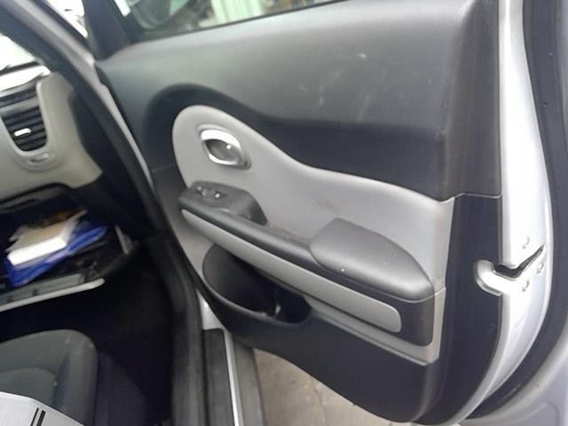 Vehicle/107307_06.jpg