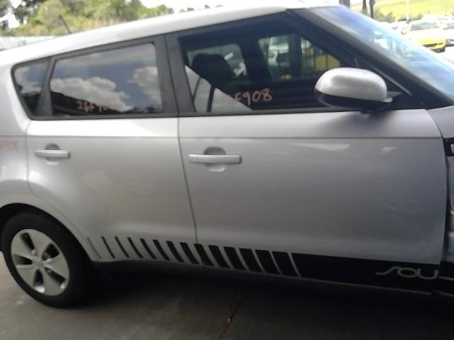 Vehicle/107307_10.jpg