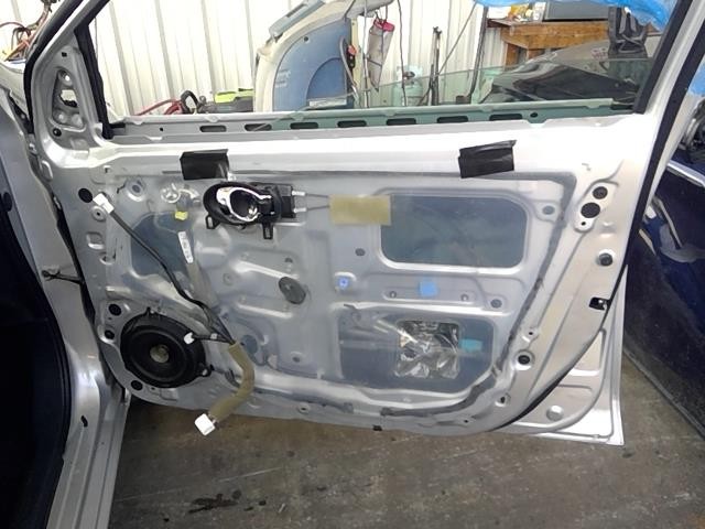 Vehicle/107495_06.jpg