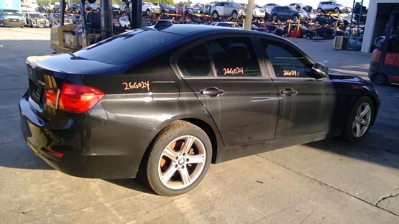 Vehicle/107654_11.jpg