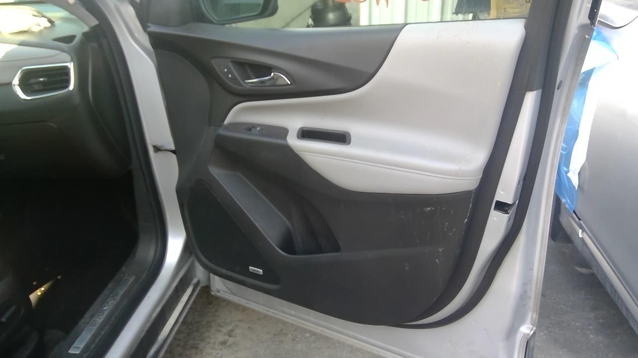 Vehicle/108277_06.jpg