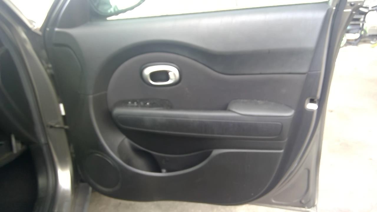 Vehicle/108335_06.jpg