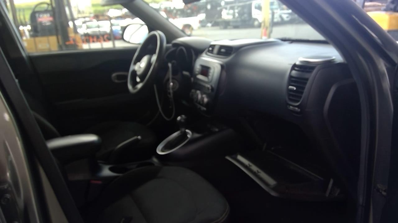 Vehicle/108335_07.jpg