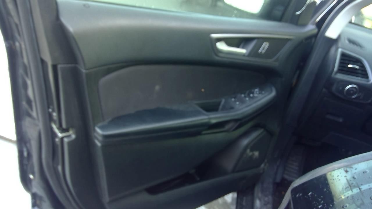 Vehicle/108584_04.jpg