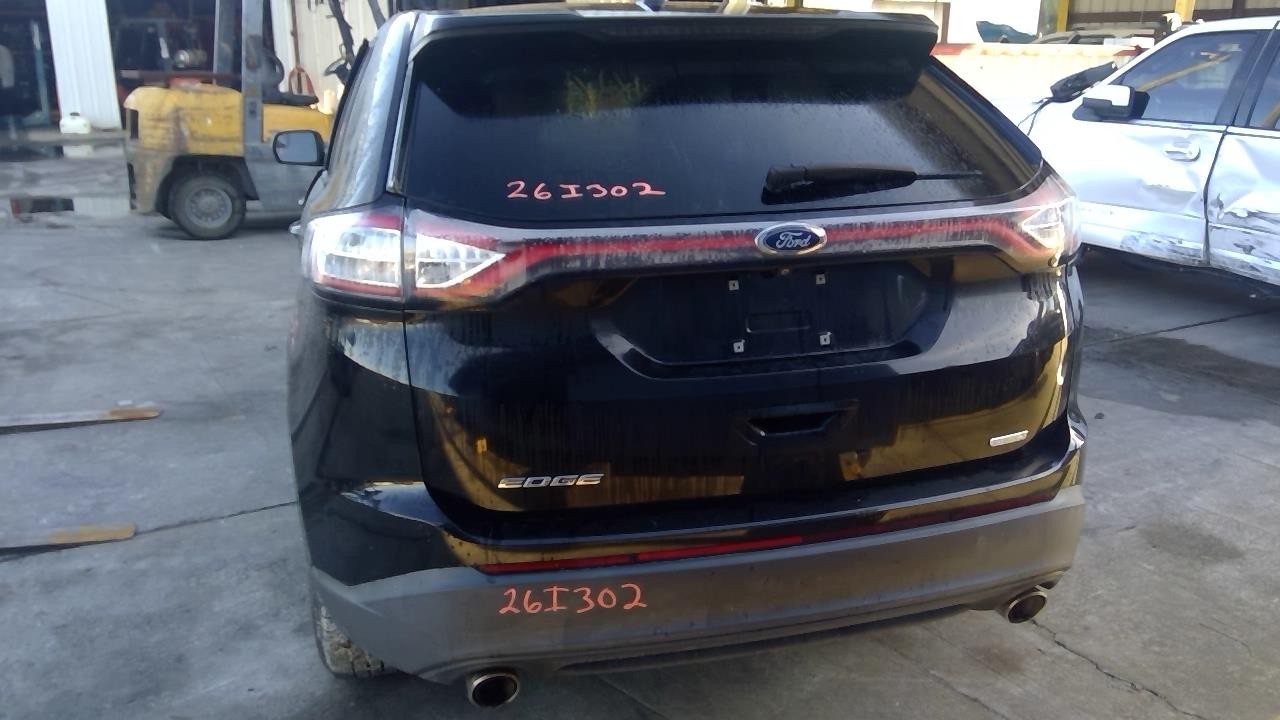 Vehicle/108584_12.jpg