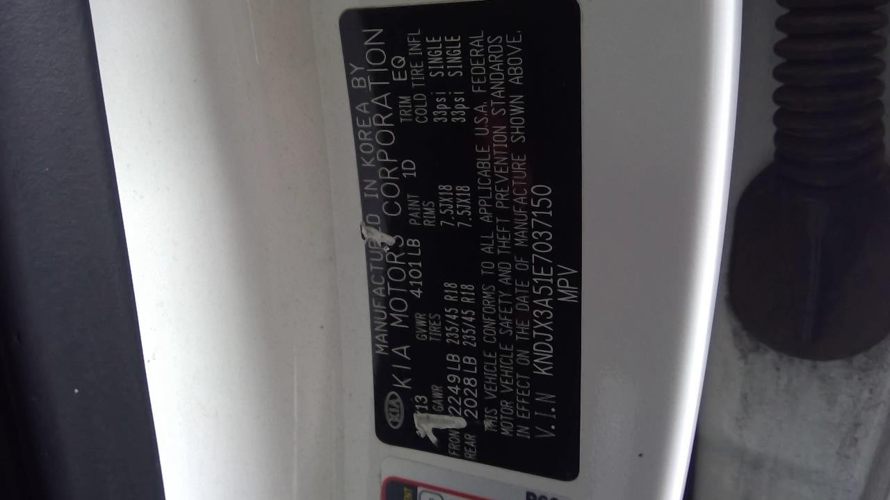 Vehicle/108585_03.jpg