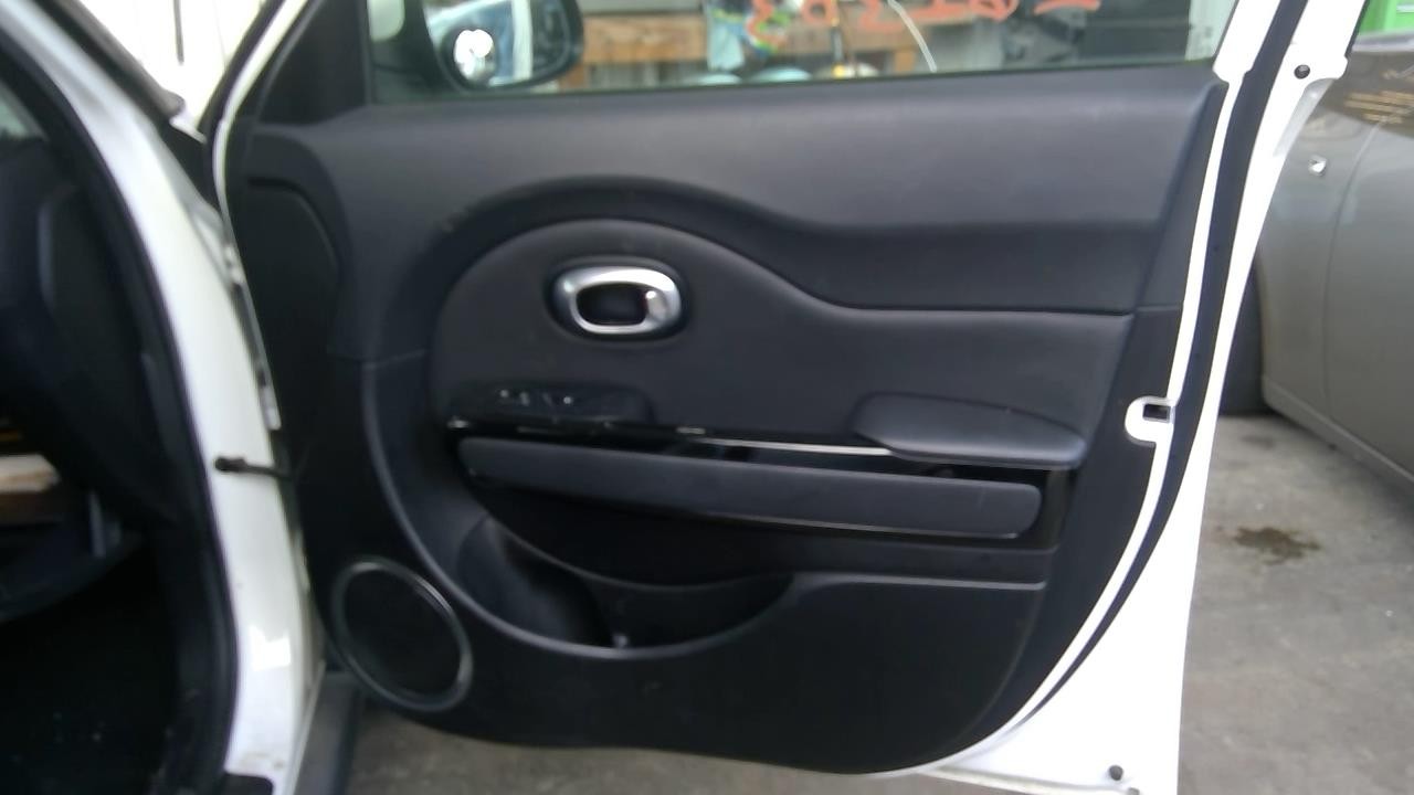 Vehicle/108585_06.jpg
