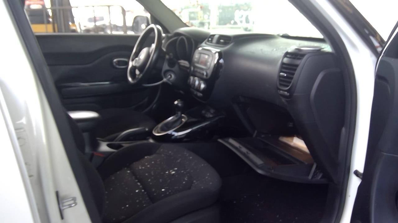 Vehicle/108585_07.jpg