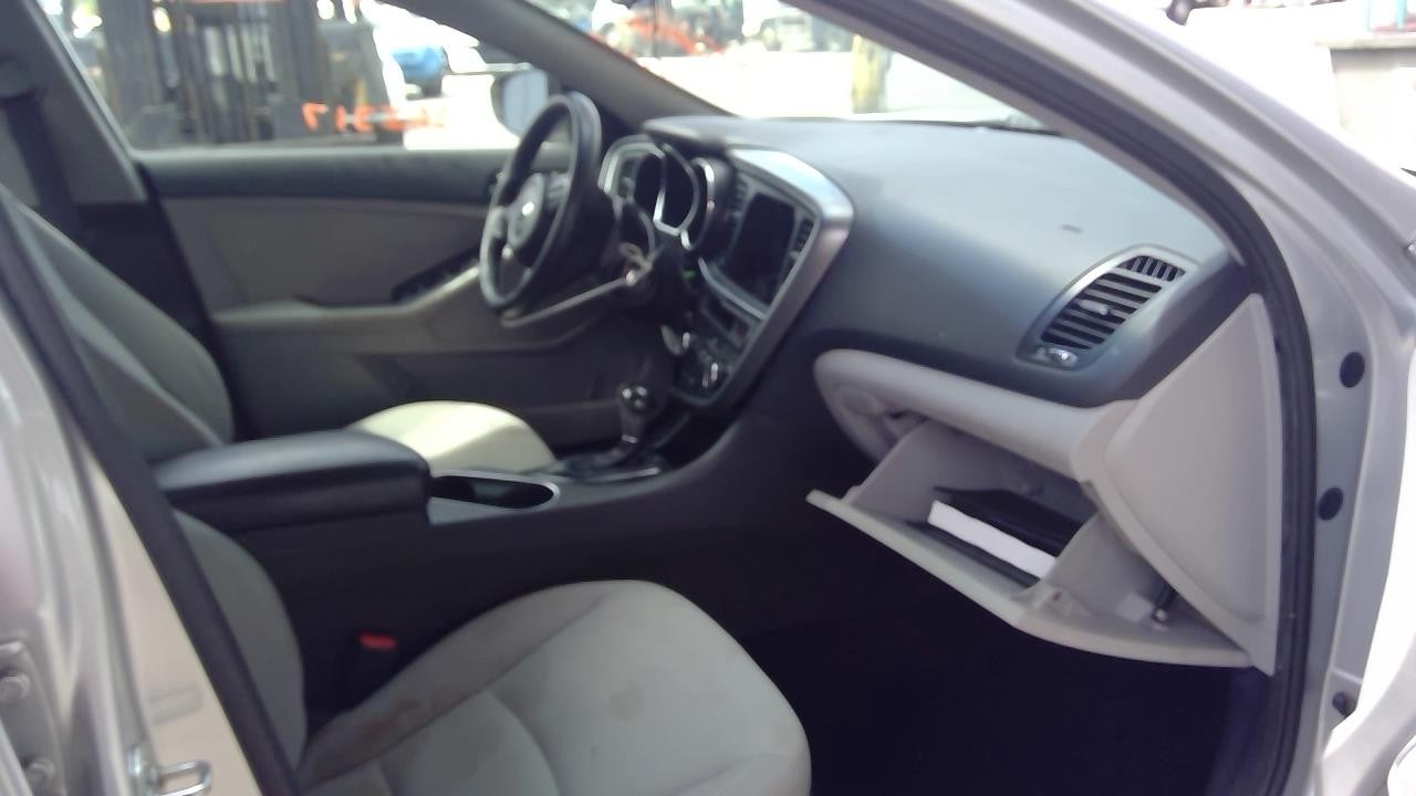 Vehicle/108645_07.jpg