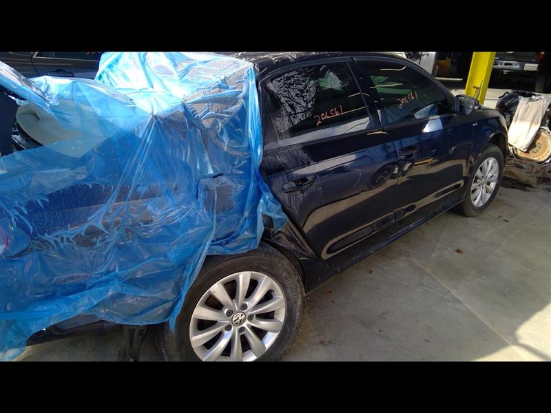 Vehicle/66832_11.jpg
