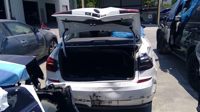Vehicle/77013_10.jpg