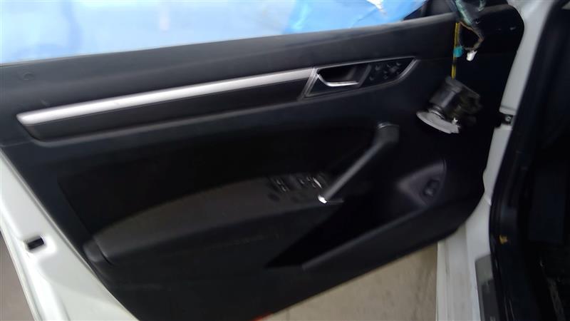 Vehicle/77120_05.jpg